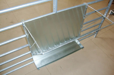 hanging hay rack with one side close 2.4m