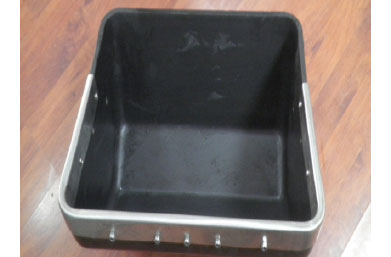 Plastic trough for sow